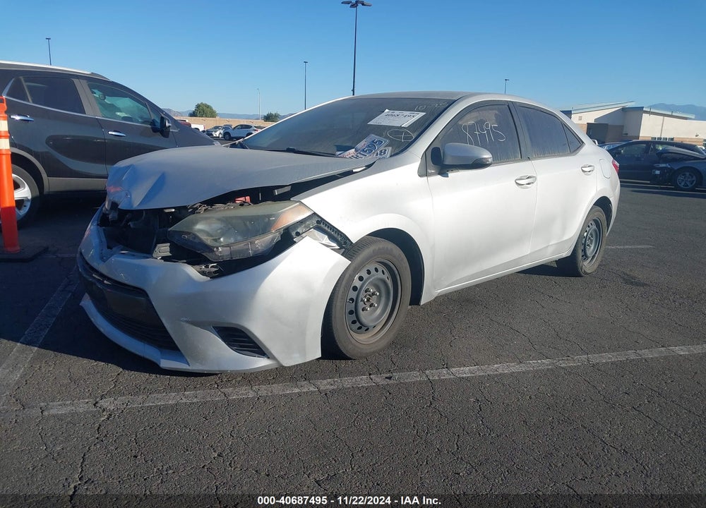 2015 TOYOTA COROLLA LE VIN: 5YFBURHE8FP299642