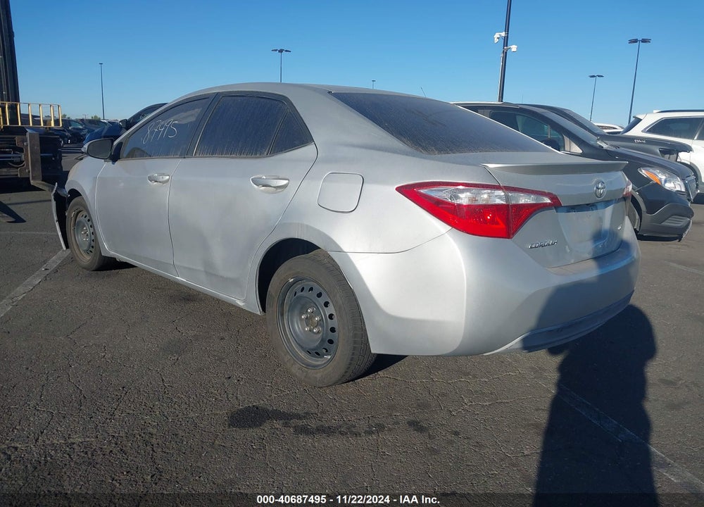 2015 TOYOTA COROLLA LE VIN: 5YFBURHE8FP299642