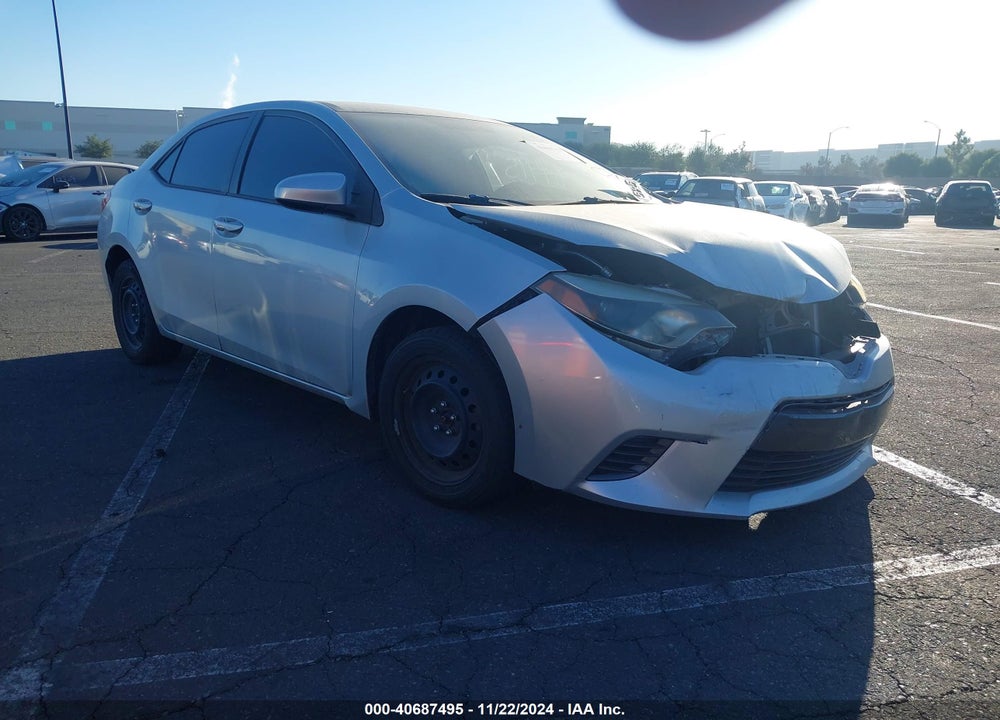 2015 TOYOTA COROLLA LE VIN: 5YFBURHE8FP299642