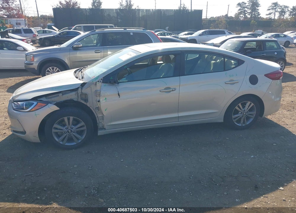 2017 HYUNDAI ELANTRA VIN: KMHD84LFXHU410967