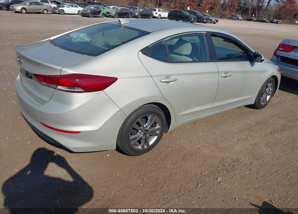 2017 HYUNDAI ELANTRA VIN: KMHD84LFXHU410967