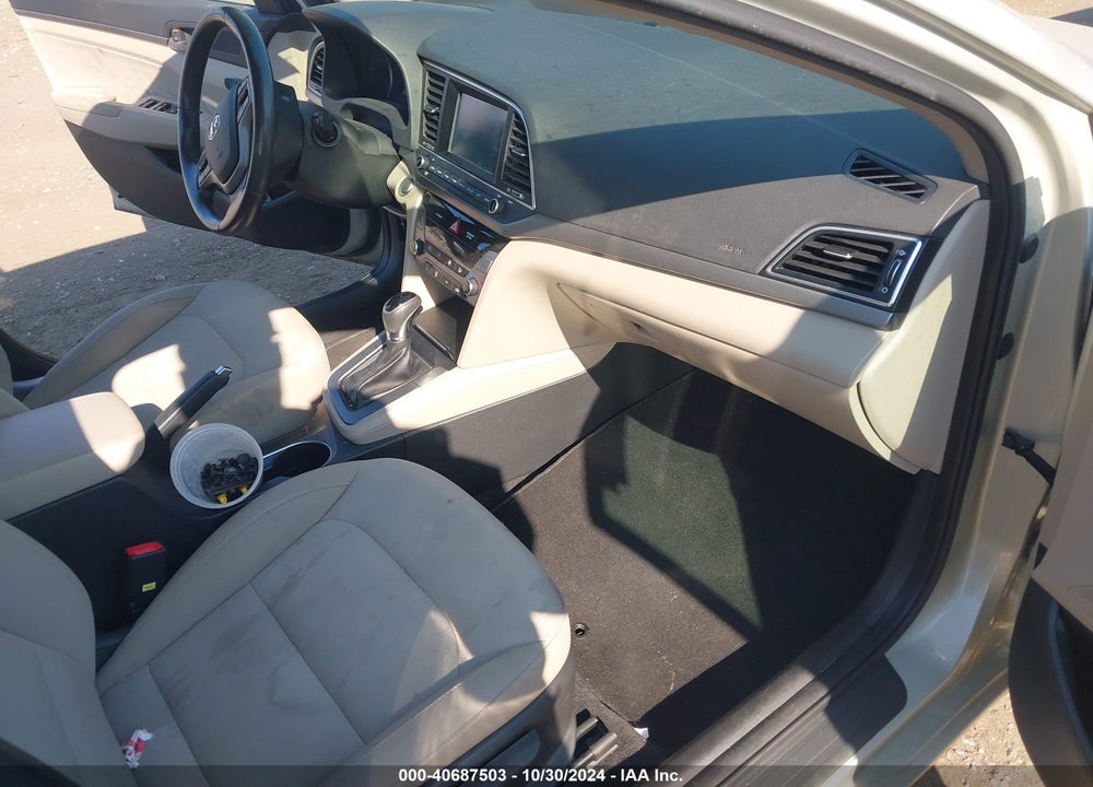 2017 HYUNDAI ELANTRA VIN: KMHD84LFXHU410967