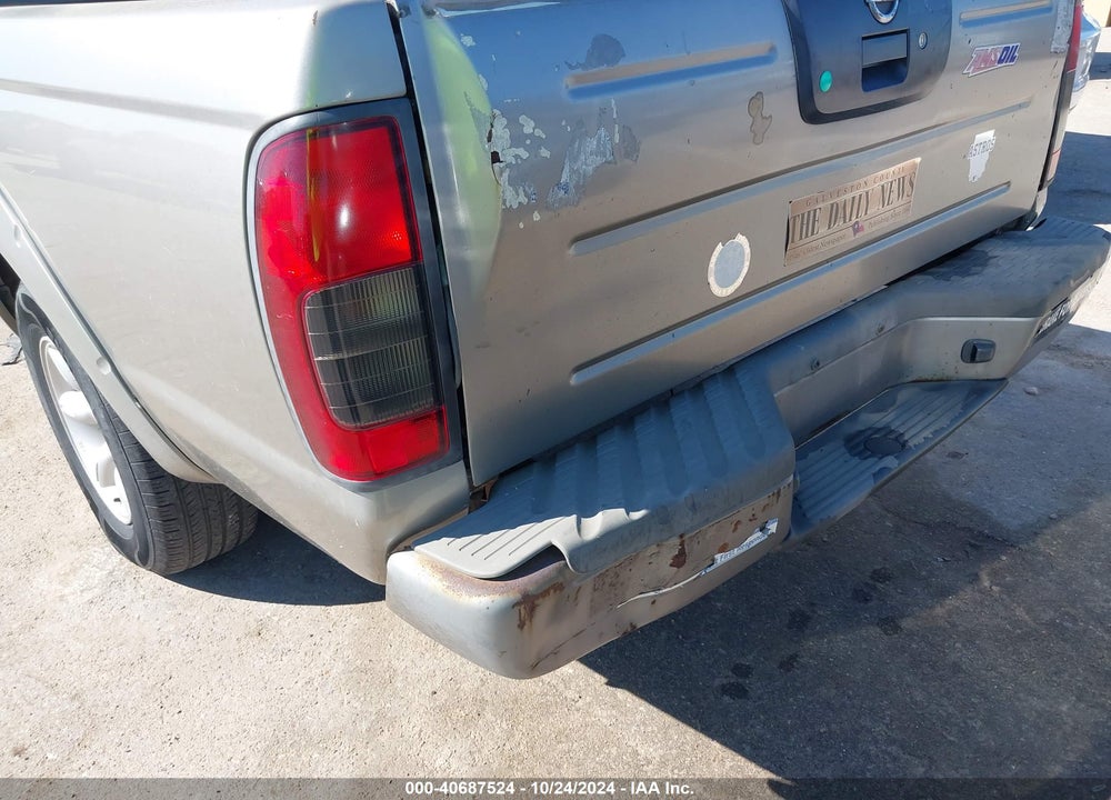 2002 NISSAN FRONTIER XE VIN: 1N6DD26S22C328612