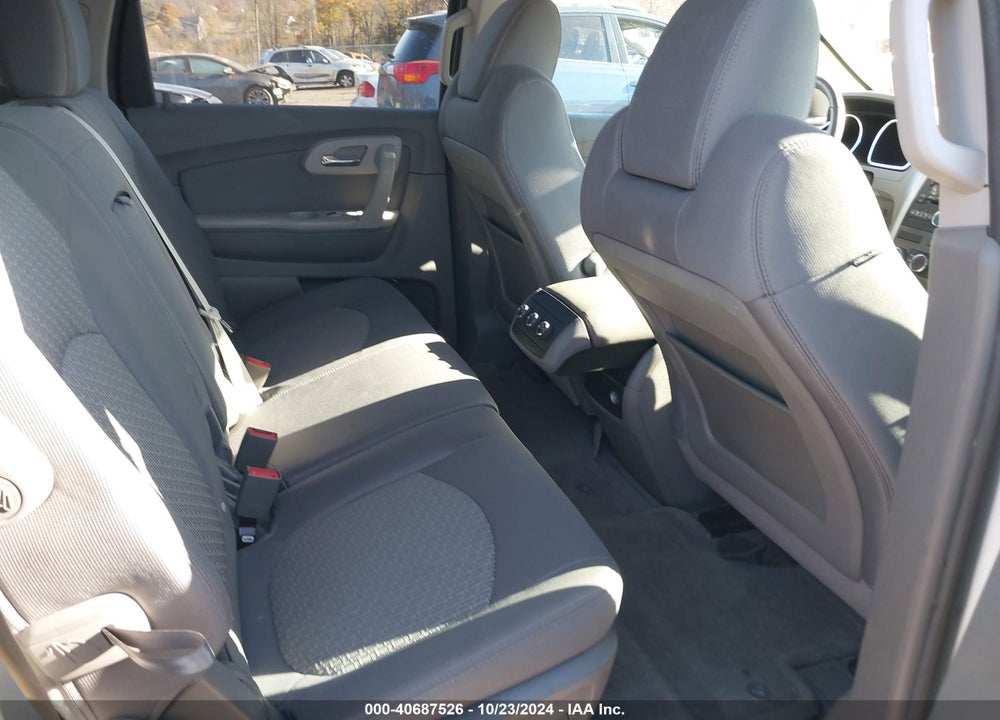 2011 CHEVROLET TRAVERSE LS VIN: 1GNKVFED0BJ205816