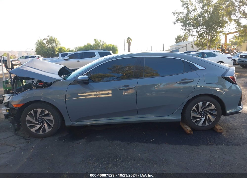 2019 HONDA CIVIC LX VIN: SHHFK7H35KU418648