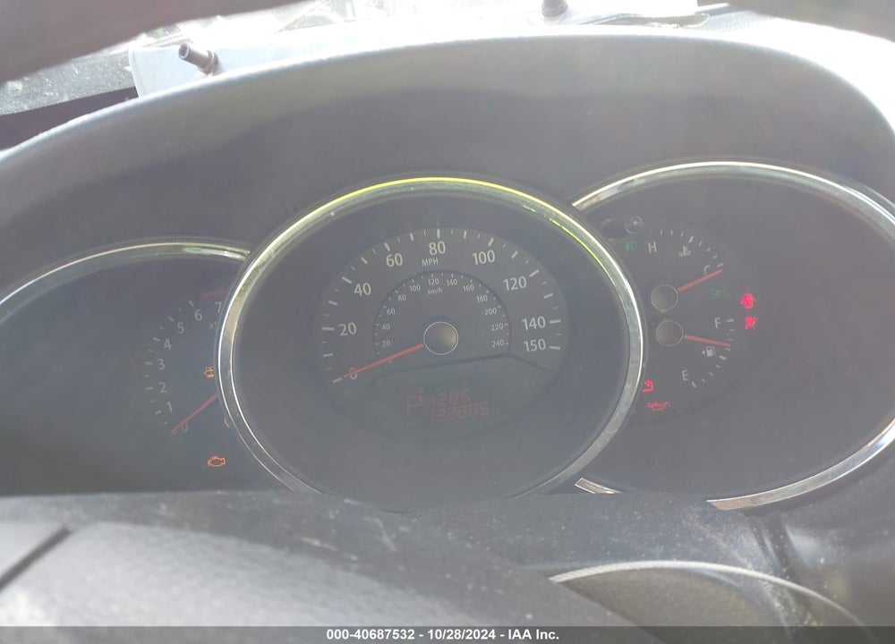2013 KIA SORENTO LX VIN: 5XYKTCA60DG333111