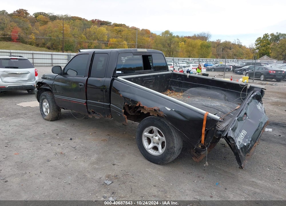 1999 DODGE RAM 1500 ST VIN: 3B7HF13Z2XM528860
