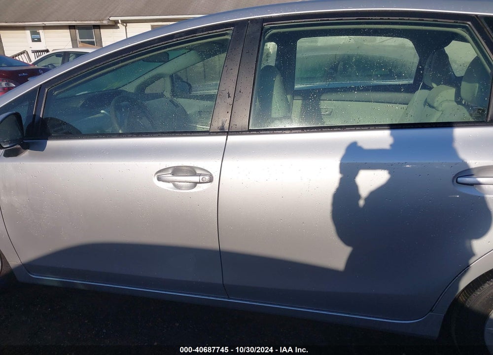 2012 TOYOTA PRIUS V THREE VIN: JTDZN3EU8C3097912