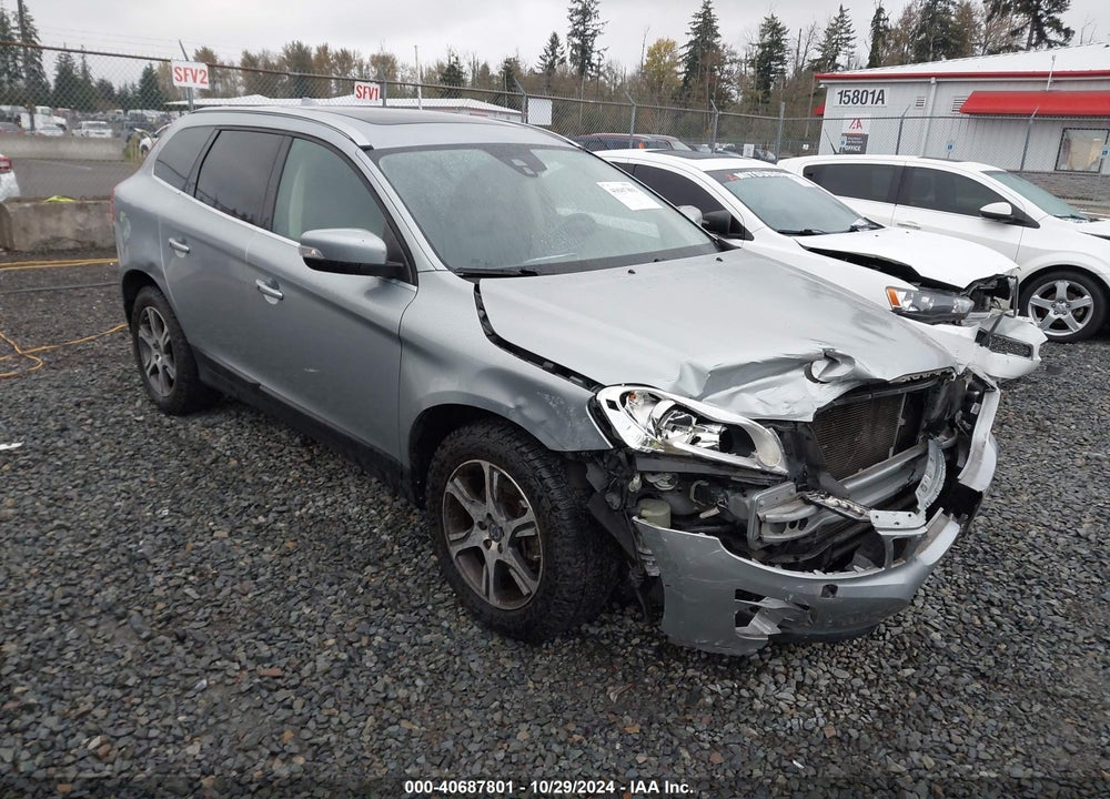 2013 VOLVO XC60 T6 VIN: YV4902DZ4D2413042