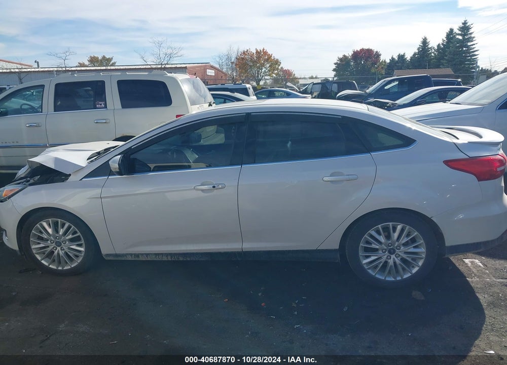 2015 FORD FOCUS TITANIUM VIN: 1FADP3J25FL299786
