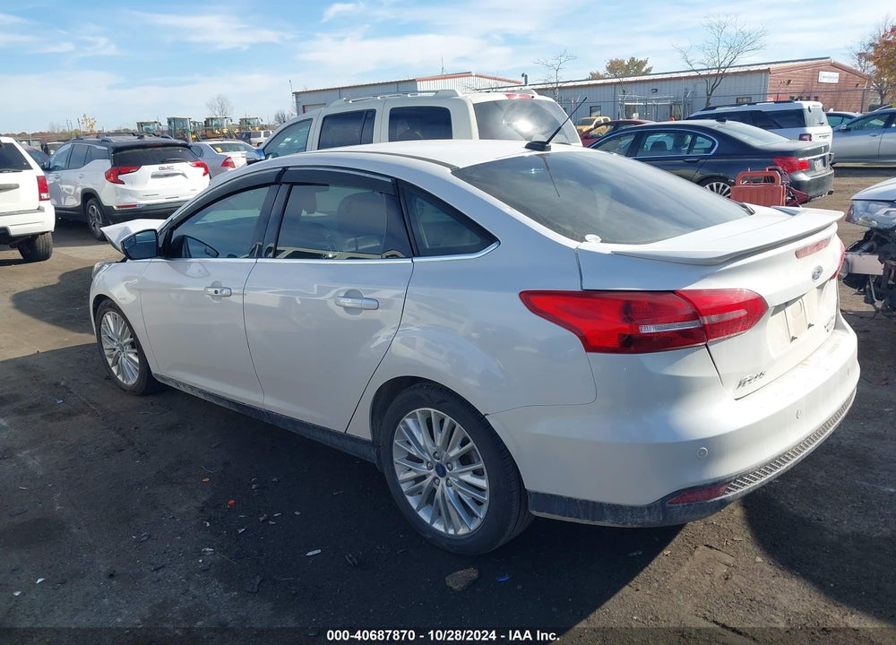 2015 FORD FOCUS TITANIUM VIN: 1FADP3J25FL299786