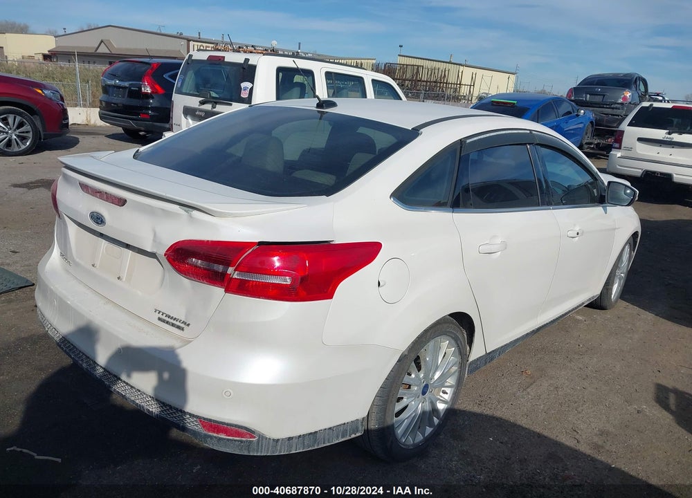 2015 FORD FOCUS TITANIUM VIN: 1FADP3J25FL299786