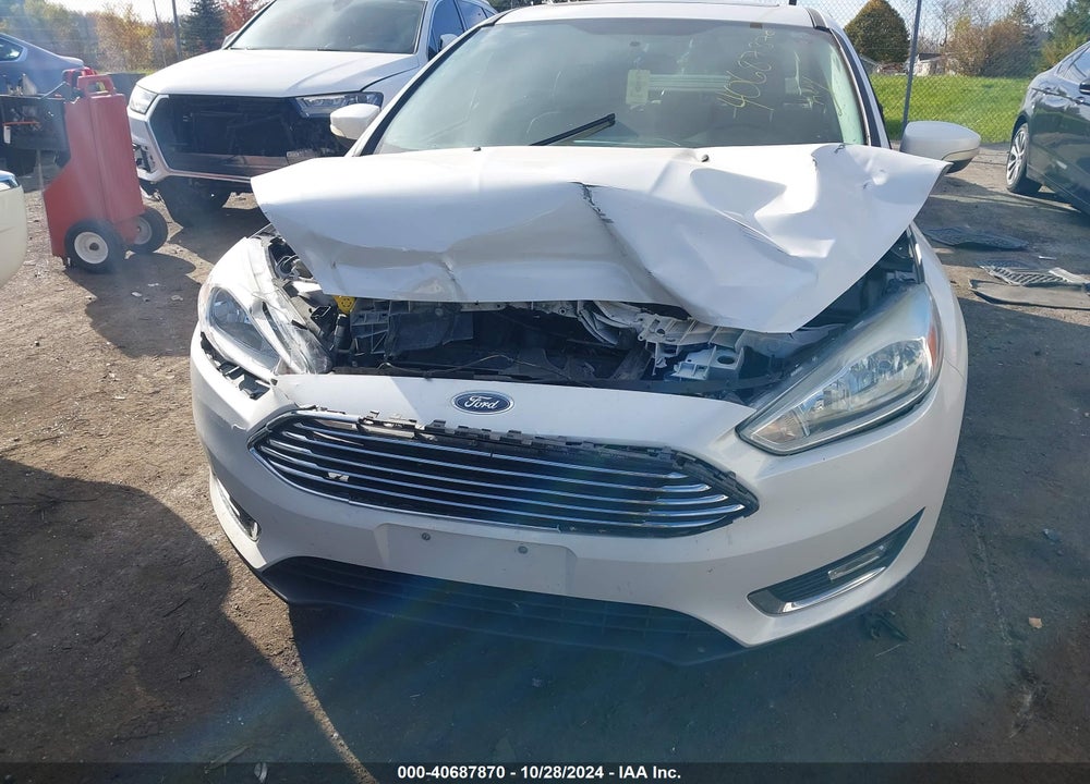 2015 FORD FOCUS TITANIUM VIN: 1FADP3J25FL299786