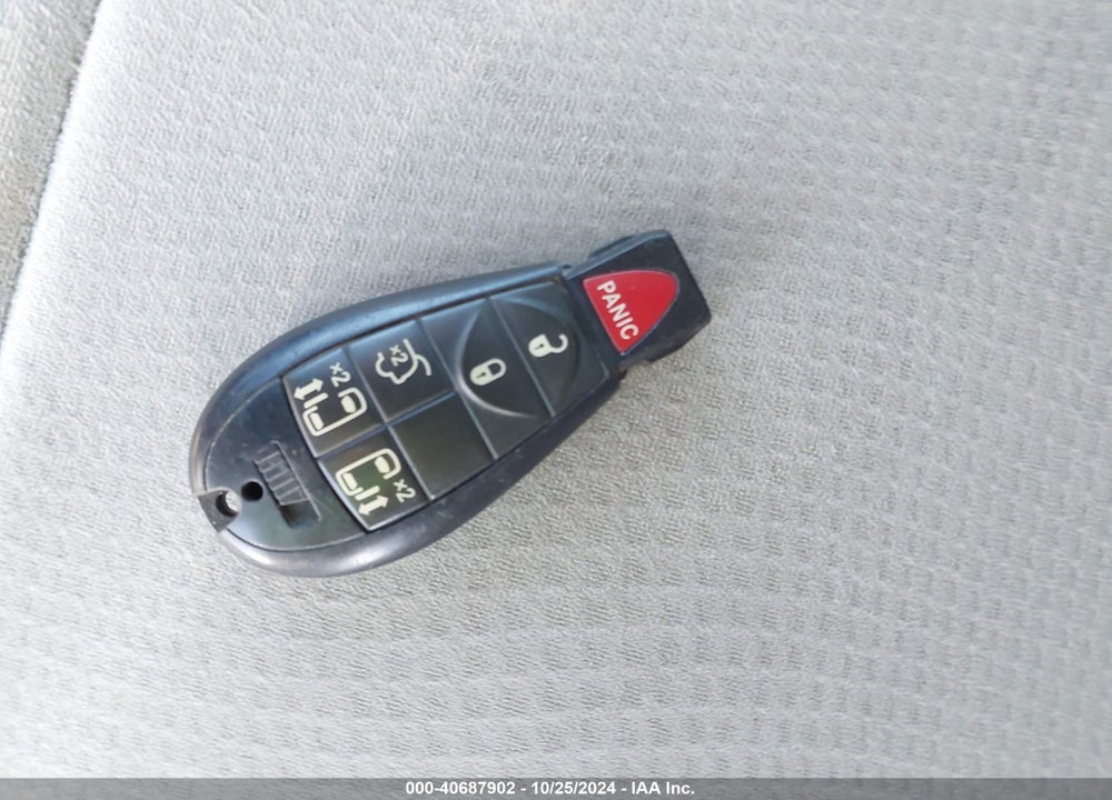 2014 DODGE GRAND CARAVAN SXT VIN: 2C4RDGCG2ER114219