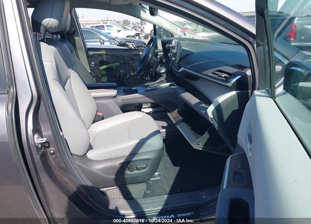 2023 TOYOTA SIENNA XLE VIN: 5TDYRKEC7PS142862