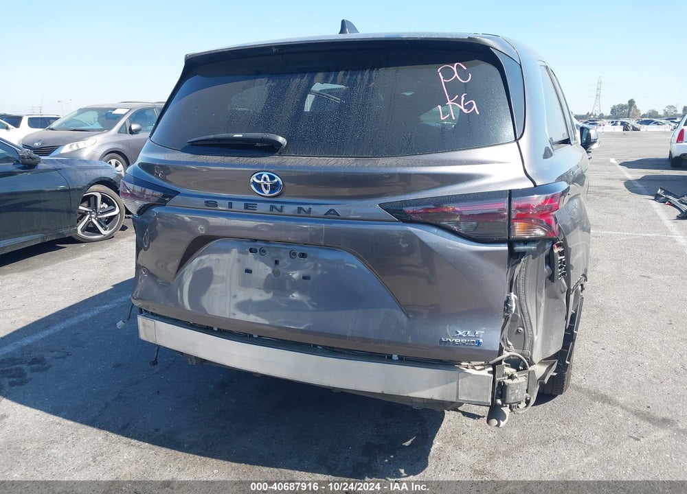 2023 TOYOTA SIENNA XLE VIN: 5TDYRKEC7PS142862