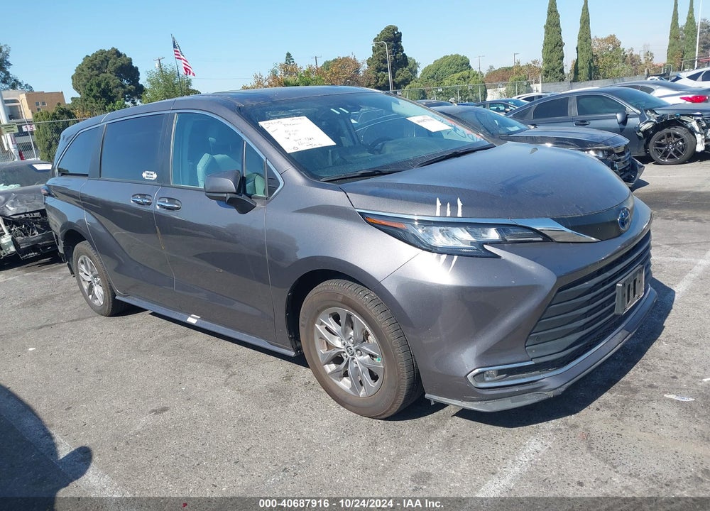 2023 TOYOTA SIENNA XLE VIN: 5TDYRKEC7PS142862