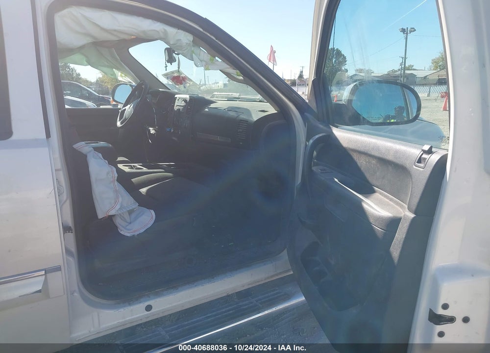 2013 CHEVROLET SILVERADO 1500 LT VIN: 3GCPKSE79DG369922