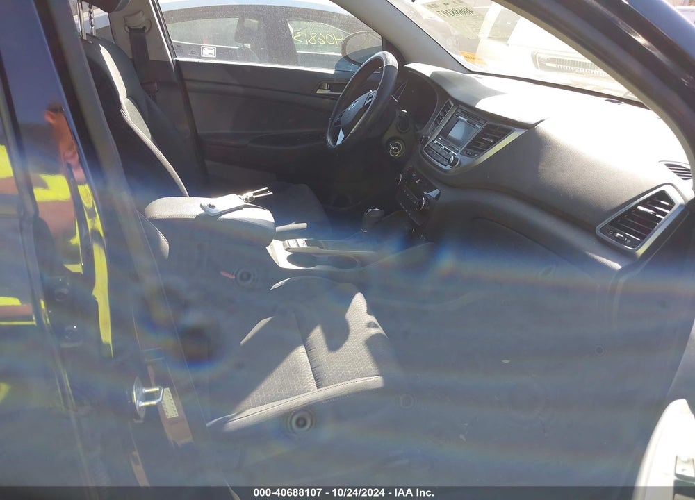 2016 HYUNDAI TUCSON SE VIN: KM8J3CA47GU055929
