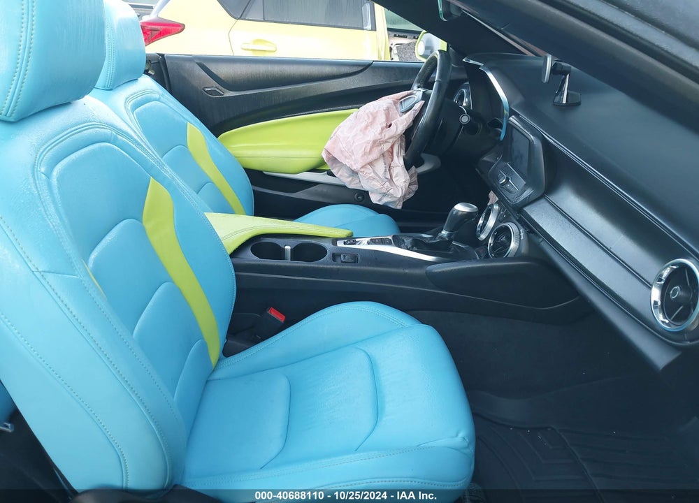 2021 CHEVROLET CAMARO RWD 1LT VIN: 1G1FB3DS6M0125827