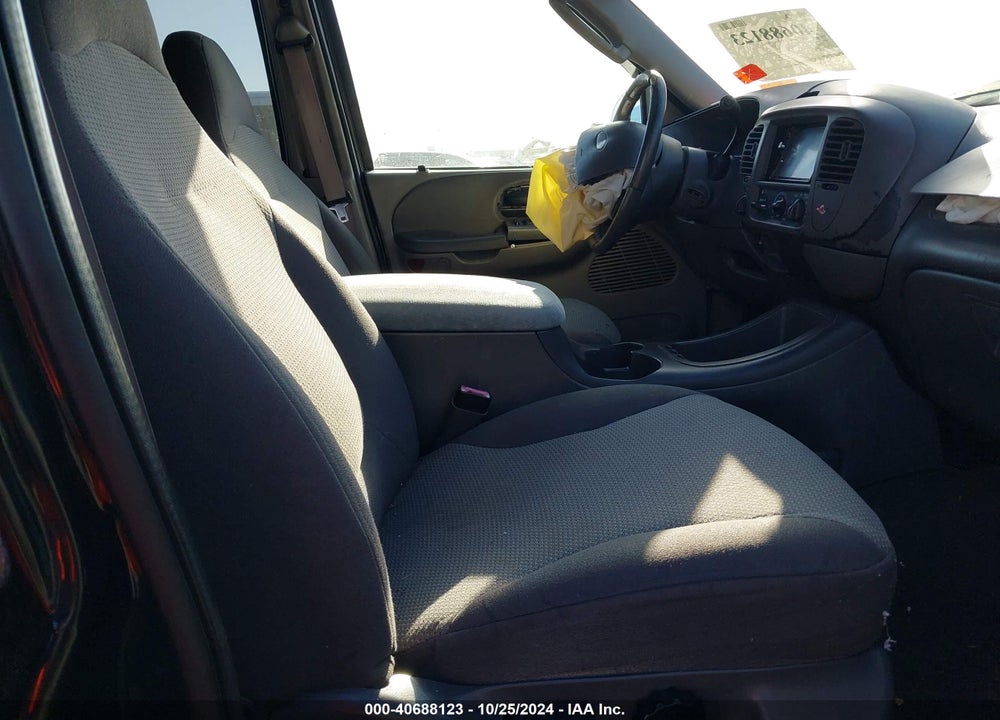 2003 FORD F-150 LARIAT/XLT VIN: 1FTRW08L73KA66512