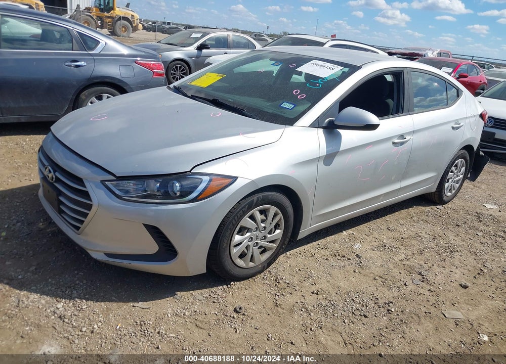 2018 HYUNDAI ELANTRA SE VIN: 5NPD74LF9JH399693