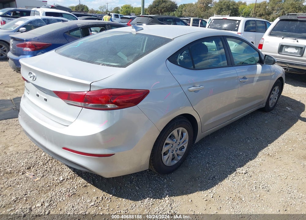 2018 HYUNDAI ELANTRA SE VIN: 5NPD74LF9JH399693