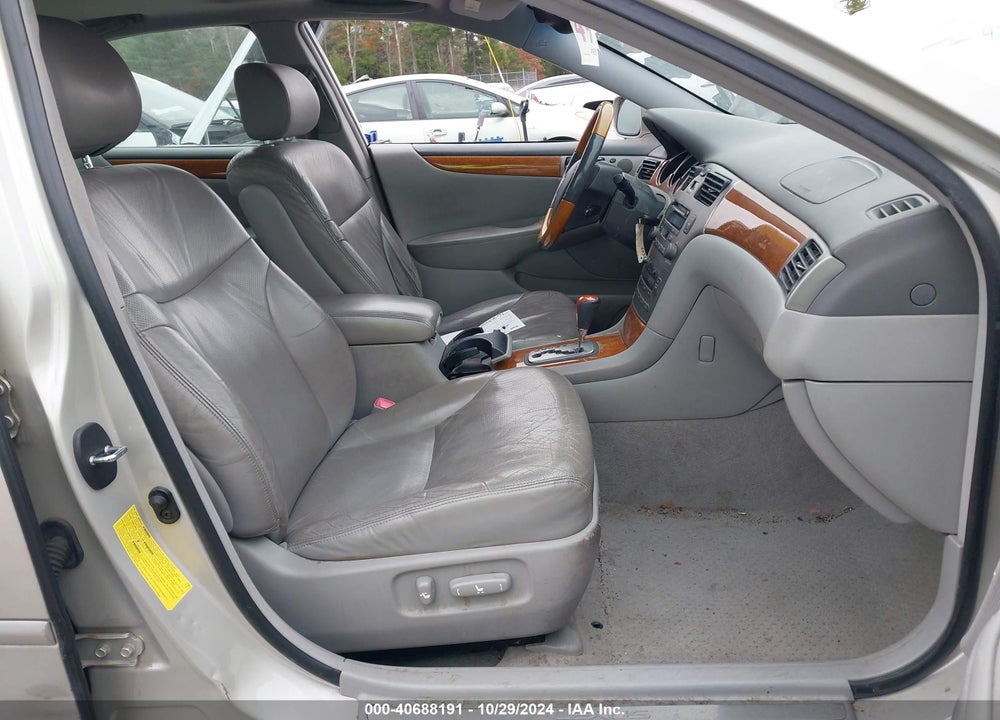 2005 LEXUS ES 330 VIN: JTHBA30G455113866