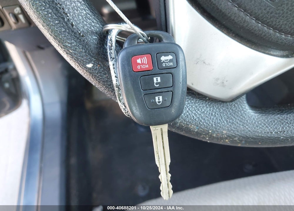 2015 TOYOTA COROLLA LE VIN: 5YFBURHE0FP207620