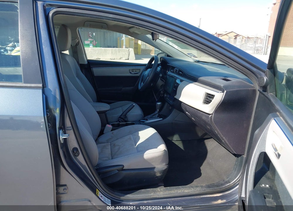 2015 TOYOTA COROLLA LE VIN: 5YFBURHE0FP207620