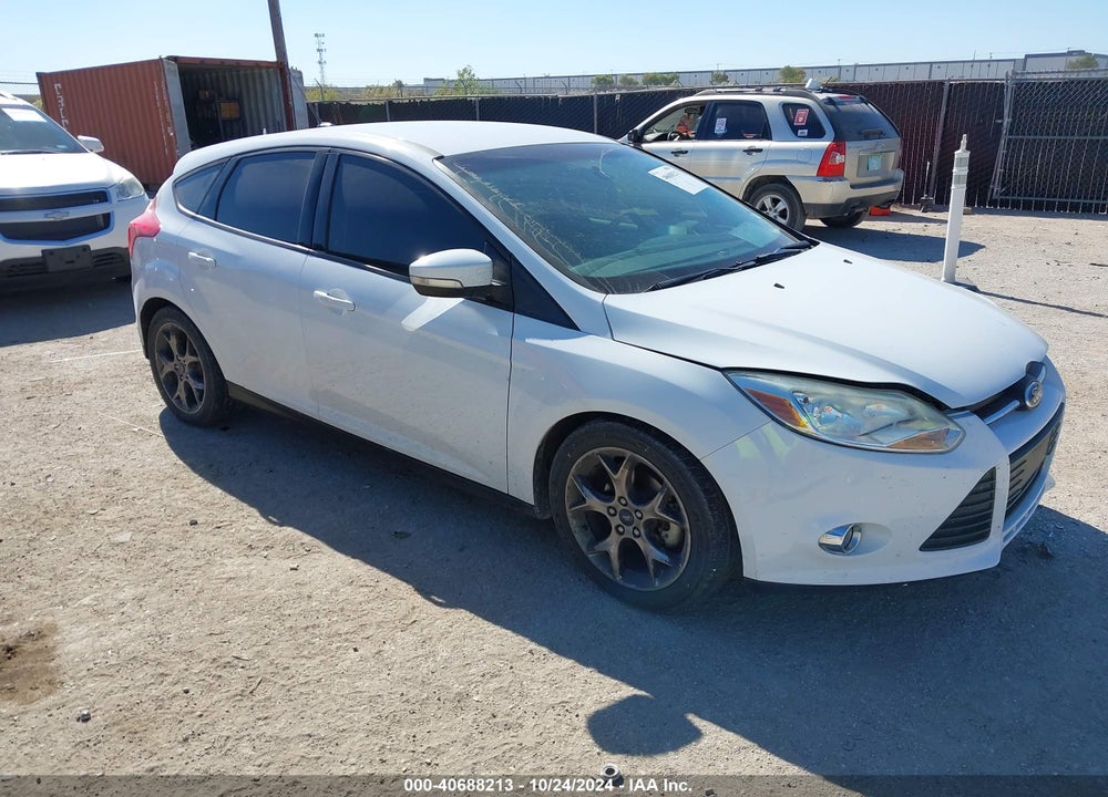2014 FORD FOCUS SE VIN: 1FADP3K27EL197189