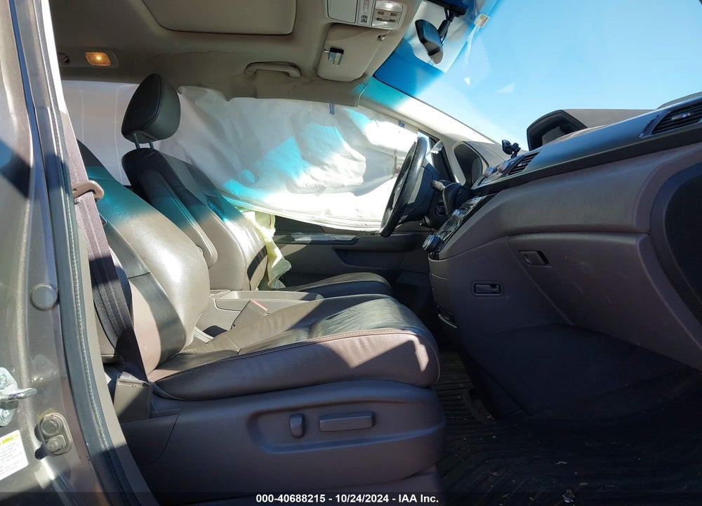 2011 HONDA ODYSSEY EX-L VIN: 5FNRL5H68BB056924