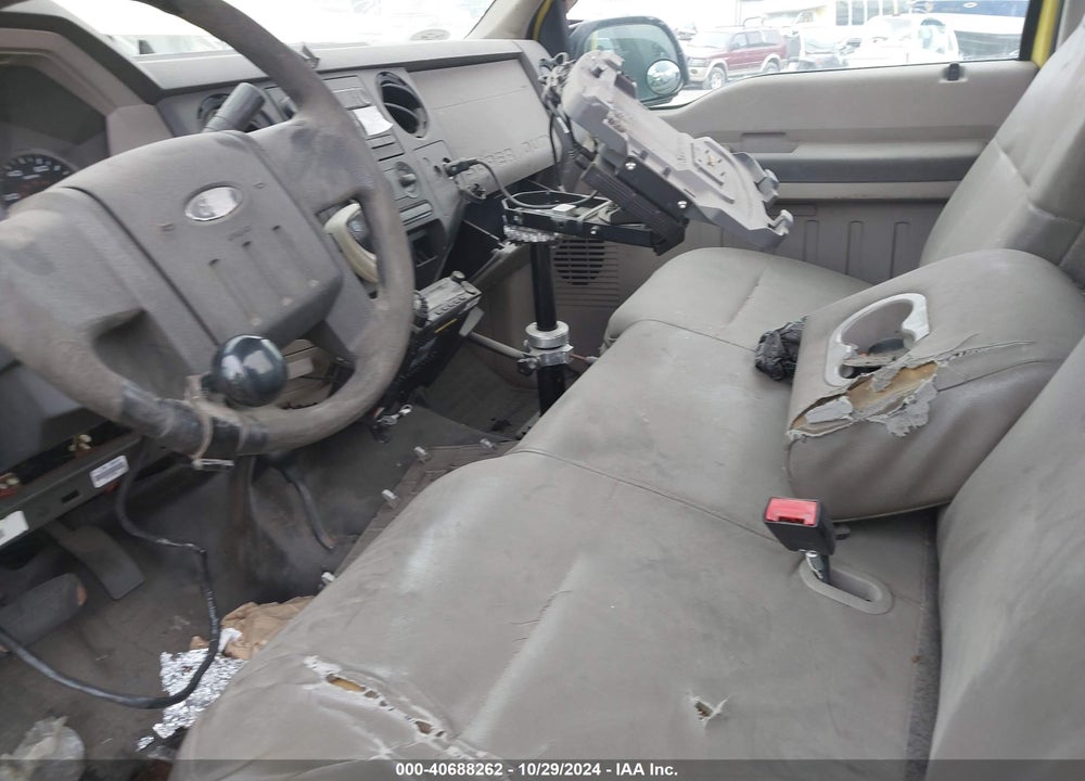 2008 FORD F-350 XL/XLT VIN: 1FTWF31598ED97520