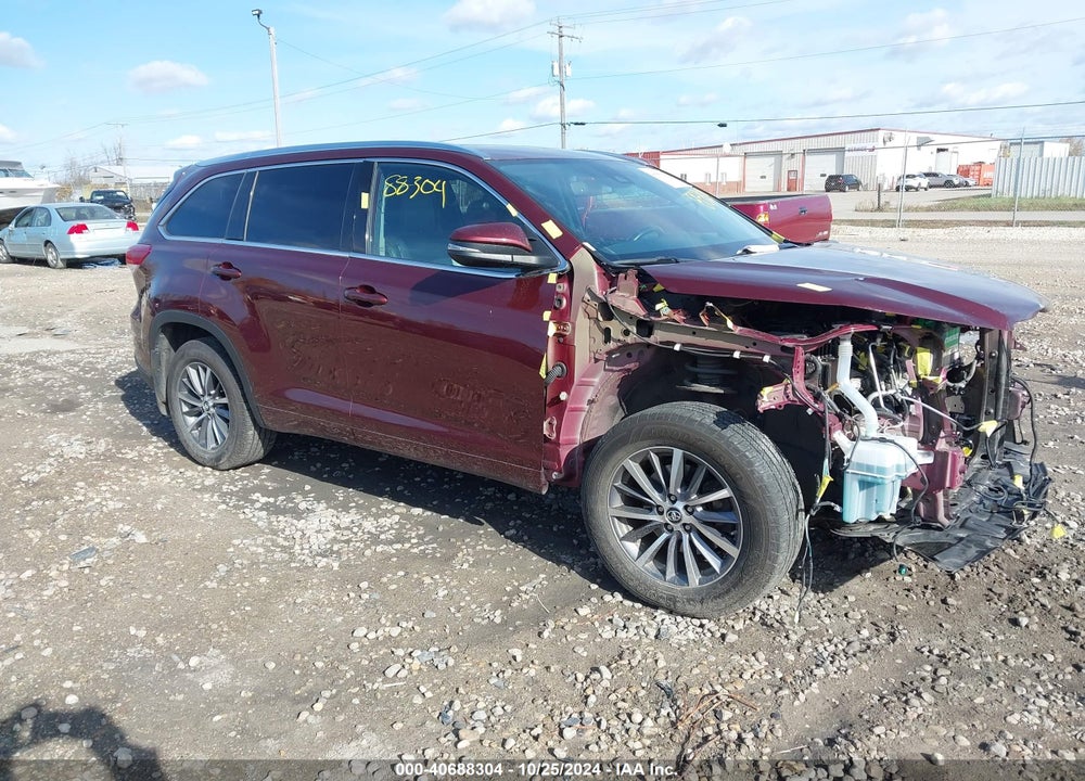 2018 TOYOTA HIGHLANDER XLE VIN: 5TDJZRFH5JS844920