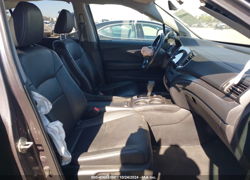 2019 HONDA PILOT EX-L VIN: 5FNYF6H54KB061859