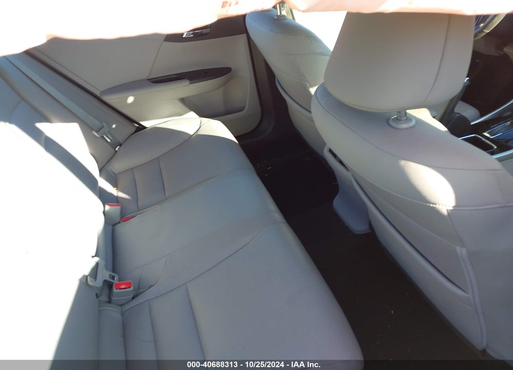 2016 HONDA ACCORD EX-L V-6 VIN: 1HGCR3F85GA019361