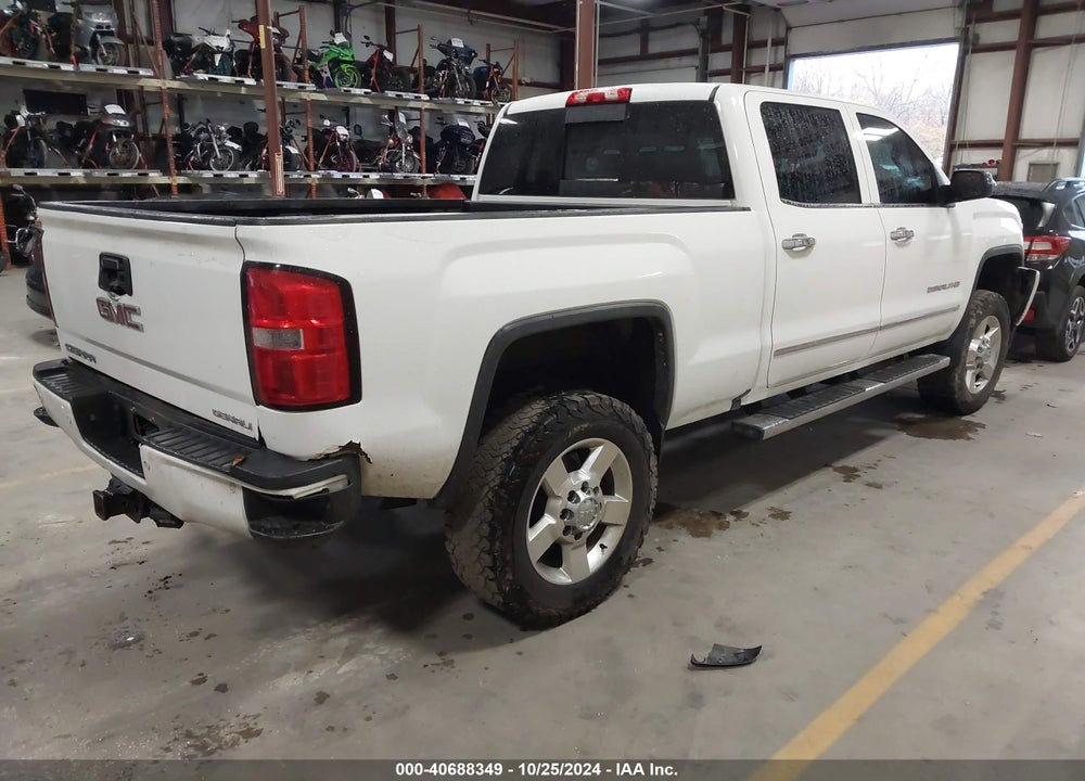 2015 GMC SIERRA 2500HD DENALI VIN: 1GT120E80FF665967
