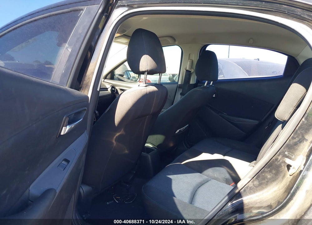 2016 SCION IA VIN: 3MYDLBZV0GY123186