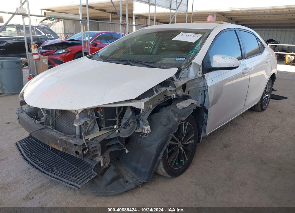 2018 TOYOTA COROLLA LE VIN: 5YFBURHE2JP778499