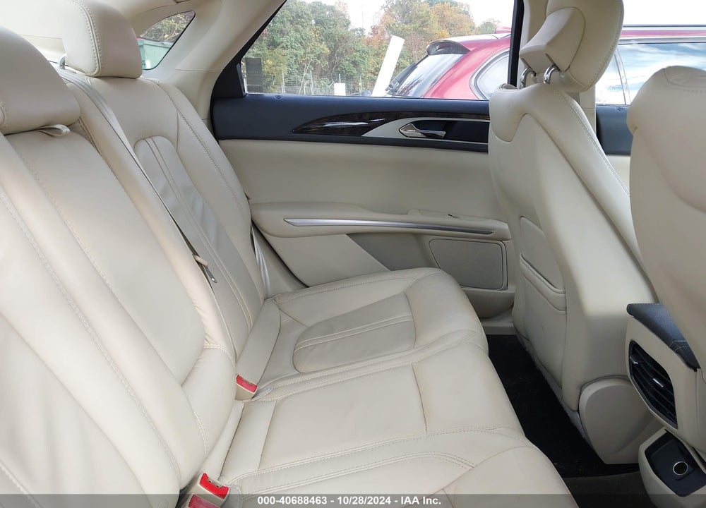 2014 LINCOLN MKZ VIN: 3LN6L2GK7ER808269
