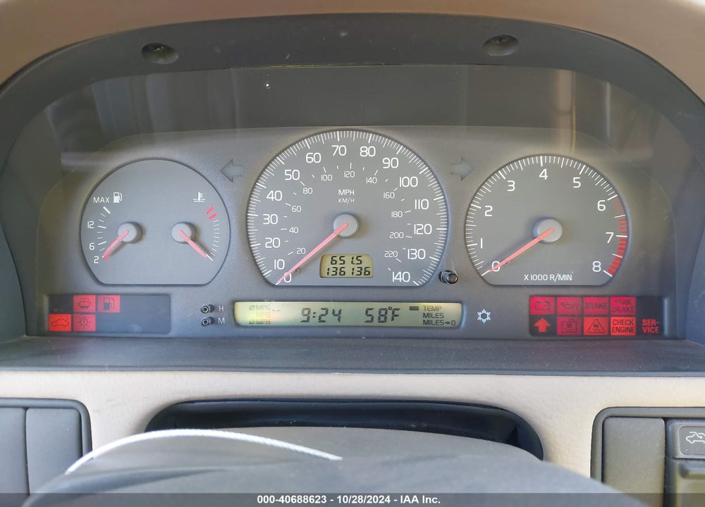 2000 VOLVO V70 XC/XC SE VIN: YV1LZ56D5Y2712802