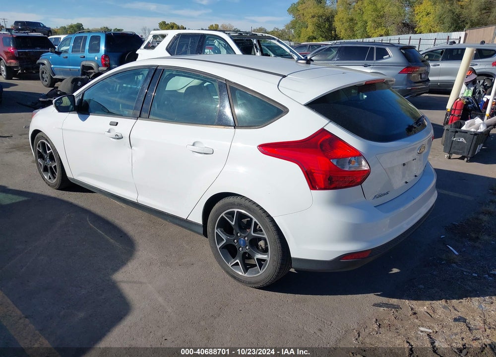 2014 FORD FOCUS SE VIN: 1FADP3K23EL184715