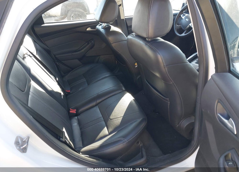 2014 FORD FOCUS SE VIN: 1FADP3K23EL184715