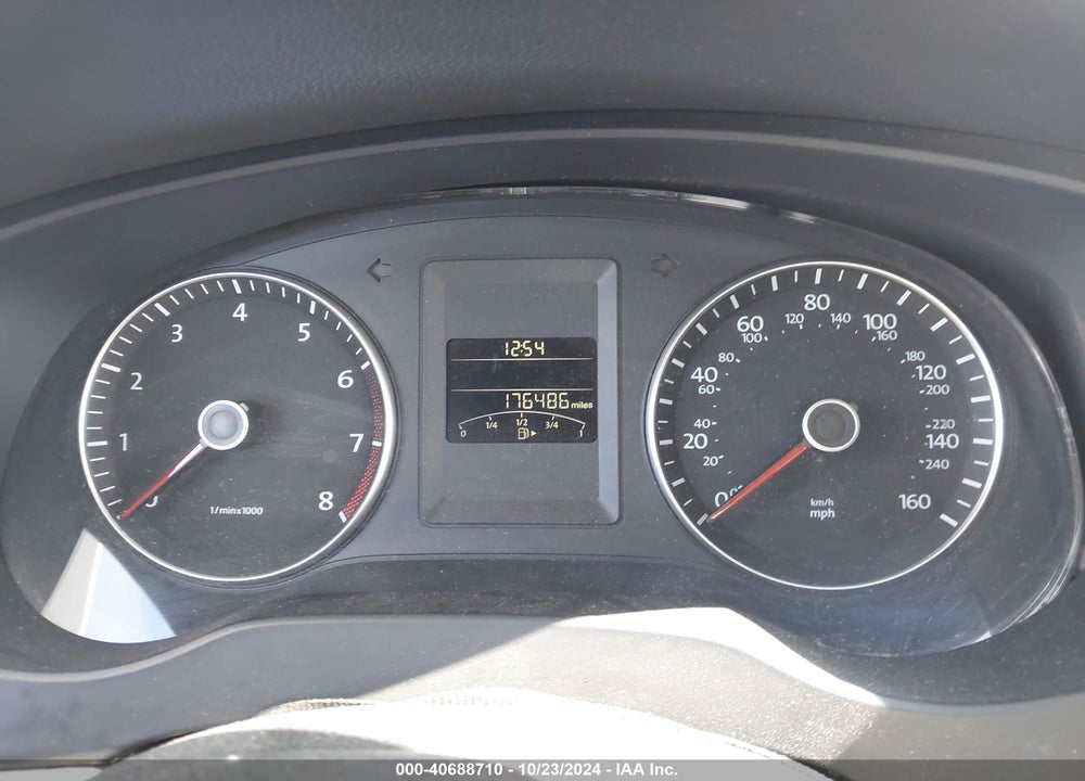 2014 VOLKSWAGEN JETTA 1.8T SE VIN: 3VWD17AJ5EM316705