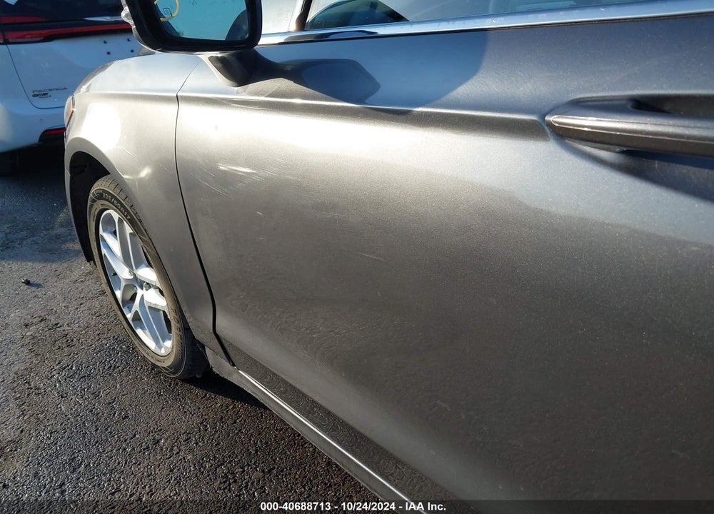 2014 FORD FUSION SE VIN: 1FA6P0H77E5351821