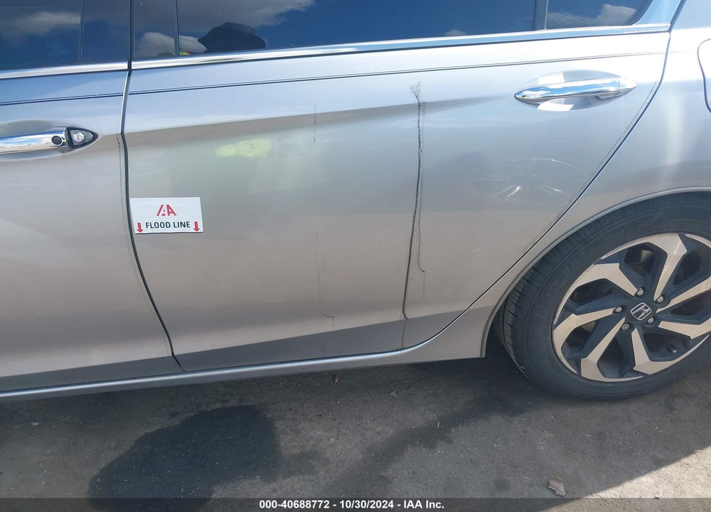 2017 HONDA ACCORD VIN: 1HGCR3F83HA004696