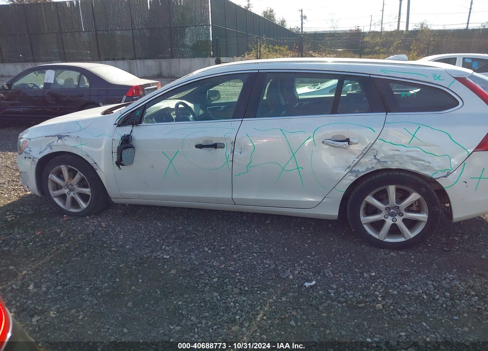 2016 VOLVO V60 T5 DRIVE-E PREMIER VIN: YV140MEK0G1296025