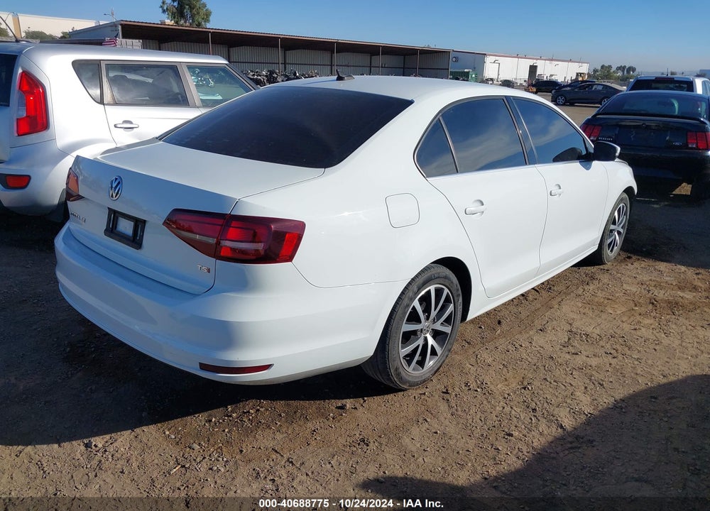 2017 VOLKSWAGEN JETTA 1.4T SE VIN: 3VWDB7AJ2HM290162