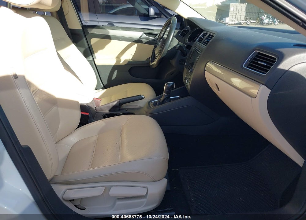 2017 VOLKSWAGEN JETTA 1.4T SE VIN: 3VWDB7AJ2HM290162