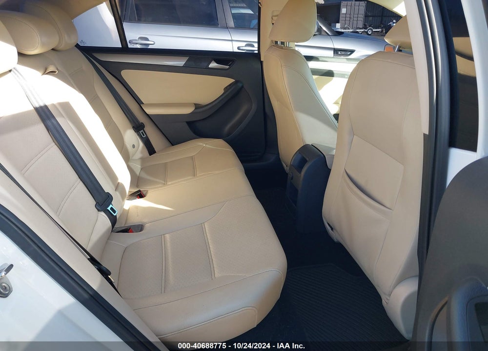 2017 VOLKSWAGEN JETTA 1.4T SE VIN: 3VWDB7AJ2HM290162